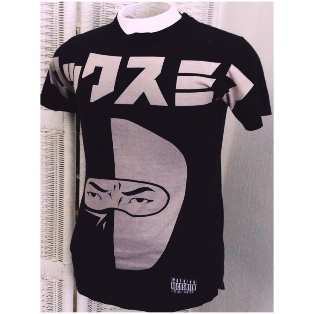 *ULTRA RARE* VINTAGE ROCKSMITH TSHIRT TOKYO STREET